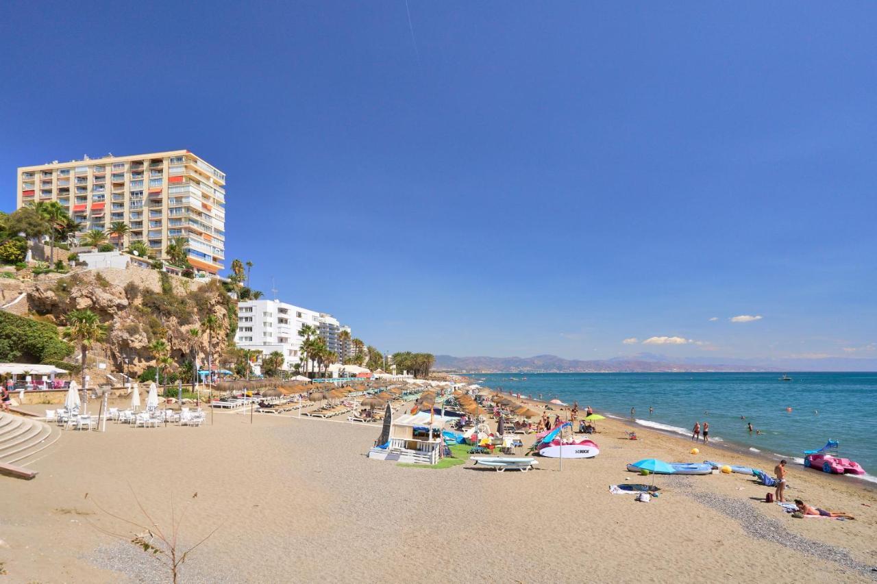 Savanna Beach. Amazing Apartment With Jacuzzi Torremolinos Exterior photo